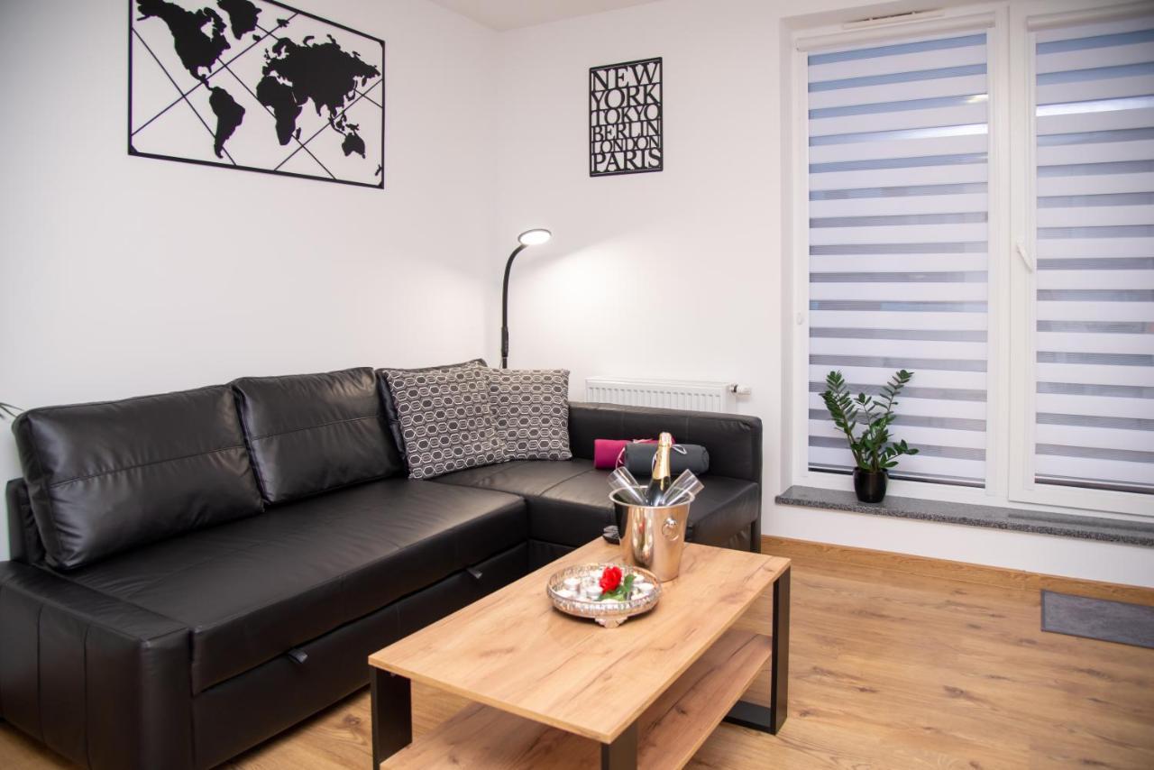 Maya'S Flats & Resorts 49 - Spacious 3 Rooms Apartment In Szafarnia Гданск Екстериор снимка