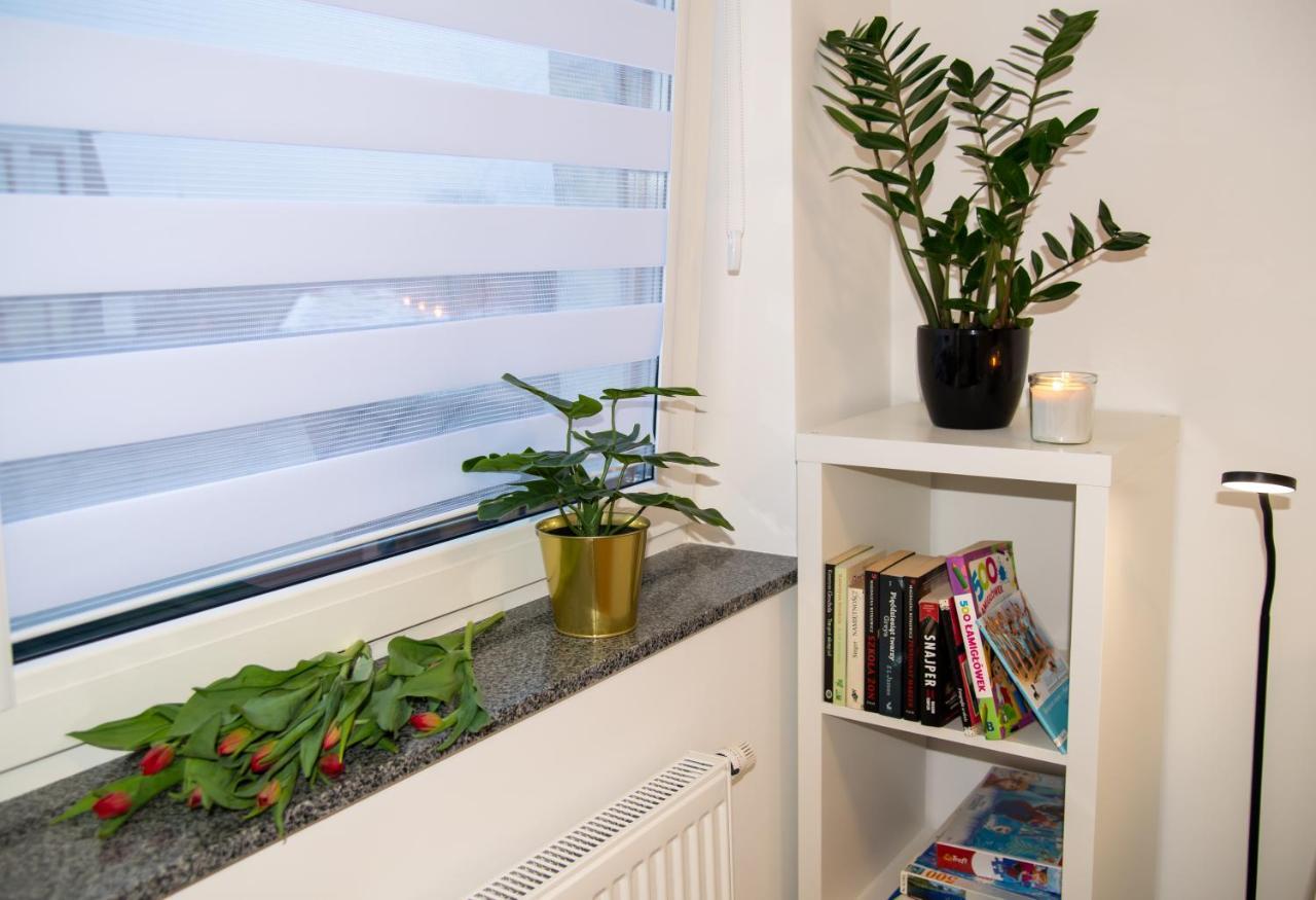 Maya'S Flats & Resorts 49 - Spacious 3 Rooms Apartment In Szafarnia Гданск Екстериор снимка