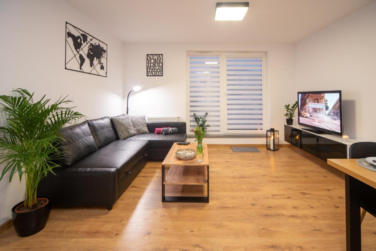 Maya'S Flats & Resorts 49 - Spacious 3 Rooms Apartment In Szafarnia Гданск Екстериор снимка